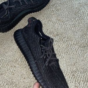 Yeezy pirate black 350 boost